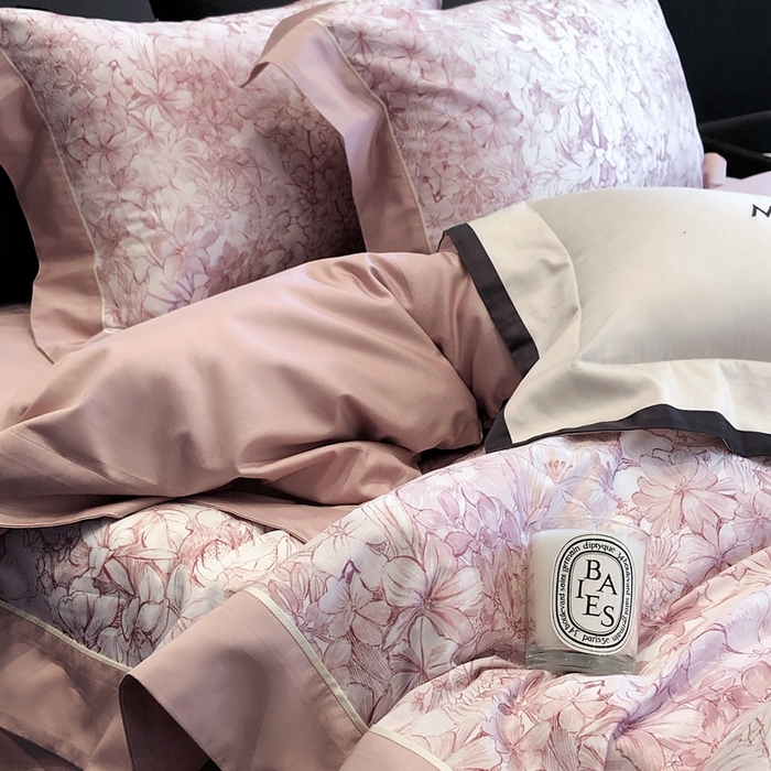 91家纺网 家纺一手货源 找家纺 佳汐蓝2025新款典雅诗意花卉全棉印花四件套券后不低于438/458元 雾隐巴黎-霞光粉