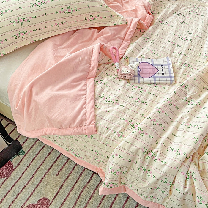 91家纺网 家纺一手货源 找家纺 富艺隆 2025新款水洗棉双层纱夏被 心跳回声