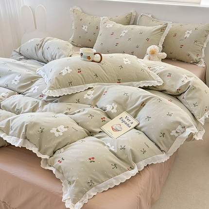 91家纺网 家纺一手货源 找家纺 吾欢心 2025新款韩版花边水洗双层纱四件套夏被四件套（棚拍图） 樱桃小熊