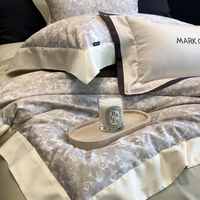 91家纺网 家纺一手货源 找家纺 佳汐蓝2025新款典雅诗意花卉全棉印花四件套券后不低于438/458元 馥雅铃兰-月灰蓝