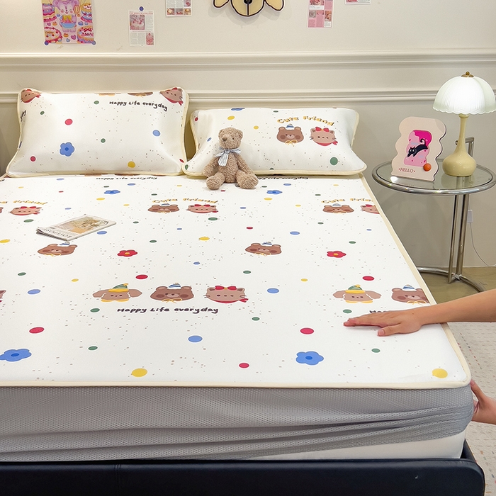 91家纺网 家纺一手货源 找家纺 摩妮卡 2025新款小清新碳光冰丝软席床笠款单床笠三件套 彩点萌友