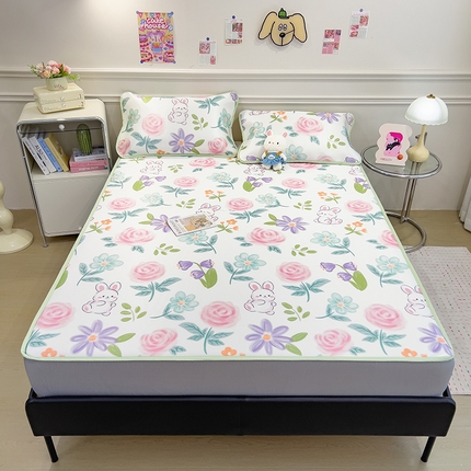 91家纺网 家纺一手货源 找家纺 （总）摩妮卡 2025新款小清新碳光冰丝软席床笠款单床笠三件套