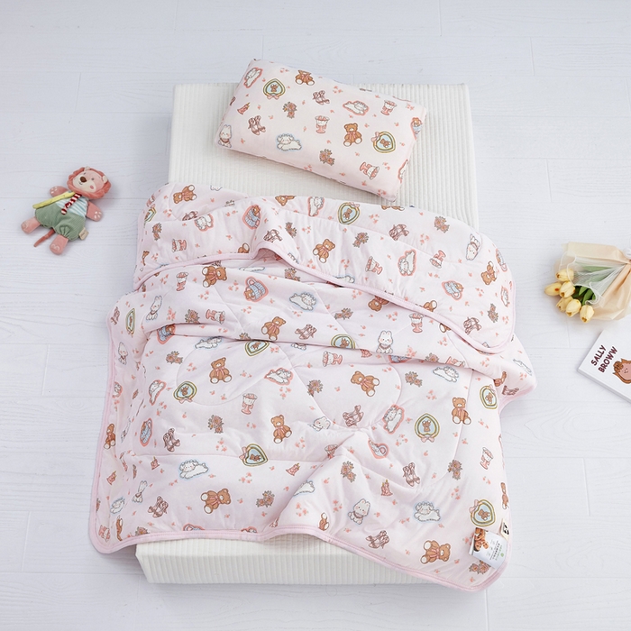 91家纺网 家纺一手货源 找家纺 丝涟家居 2025新款A类卡通小清新双面印花凉感丝夏被甜心