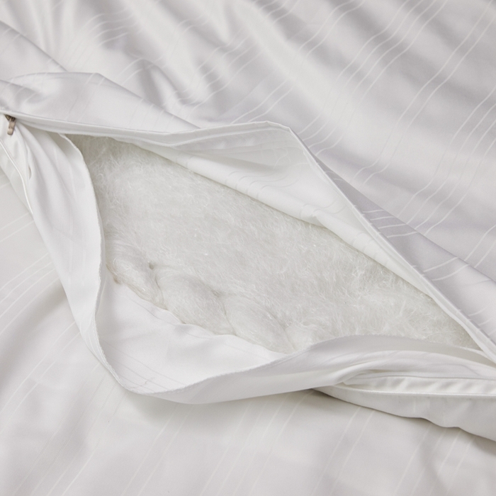 91家纺网 家纺一手货源 找家纺 金同成家纺 2025新款缎条蚕丝被春秋被子母被冬被子被芯 云朵白