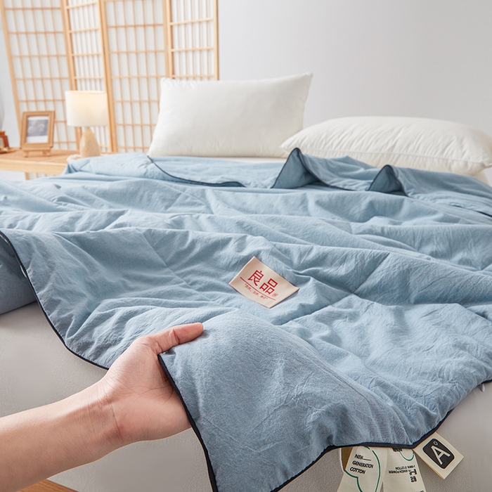 91家纺网 家纺一手货源 找家纺 熙宴家纺 2025新款纯色水洗棉新疆棉花夏被 雾蓝