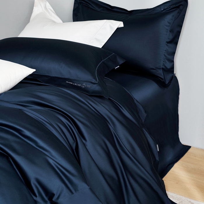 91家纺网 家纺一手货源 找家纺 佳汐蓝 2025新款奢简高支棉柔雾奢缎长绒棉四件套券后不低于628/648元 风暴蓝