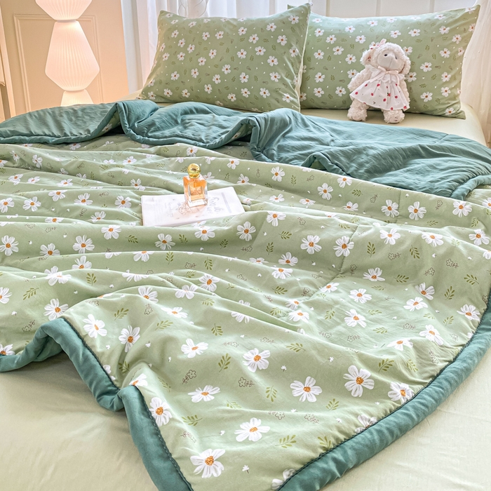 91家纺网 家纺一手货源 找家纺 2025梦初语新款水洗棉印花棉花被 春日田园