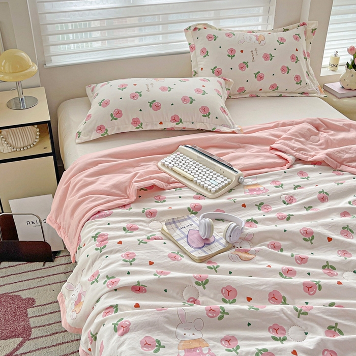 91家纺网 家纺一手货源 找家纺 富艺隆 2025新款水洗棉双层纱夏被 曼塔玫瑰