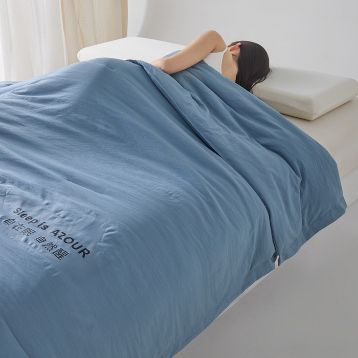 91家纺网 家纺一手货源 找家纺 闲鱼家纺 2025新款某朵同款深睡Pro夏被 自在眠  自然醒 普鲁士蓝