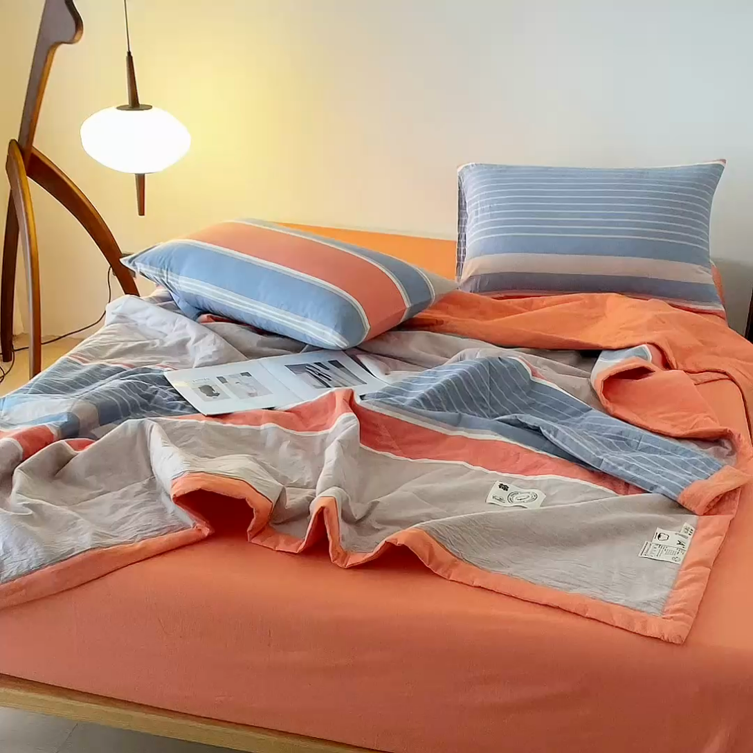 91家纺网 家纺一手货源 找家纺 鑫棉坊 2025新款全棉色织水洗棉A类棉花夏被可机洗空调被四件套床单枕套 妮可