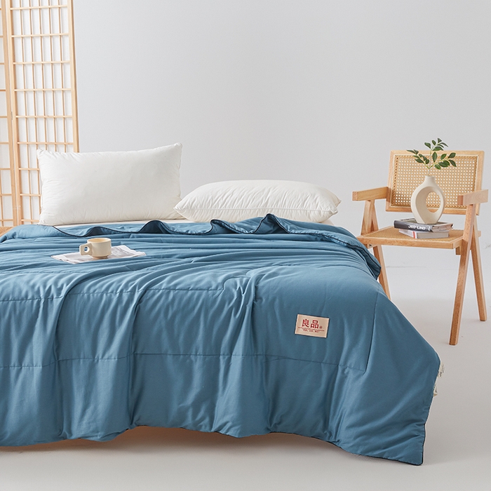 91家纺网 家纺一手货源 找家纺 熙宴家纺 2025新款纯色水洗棉新疆棉花夏被 冰蓝