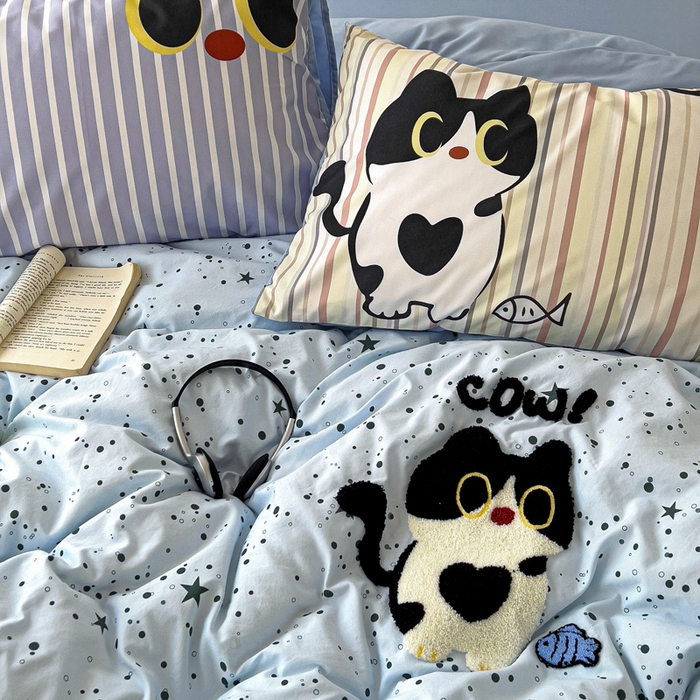 91家纺网 家纺一手货源 找家纺 一霖家纺 2025新款高克重云朵棉数码印花＋毛巾绣四件套 黑色小猫