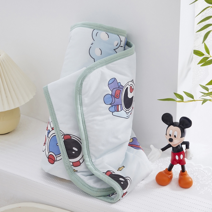 91家纺网 家纺一手货源 找家纺 丝涟家居 2025新款A类卡通小清新双面印花凉感丝夏被宇航员