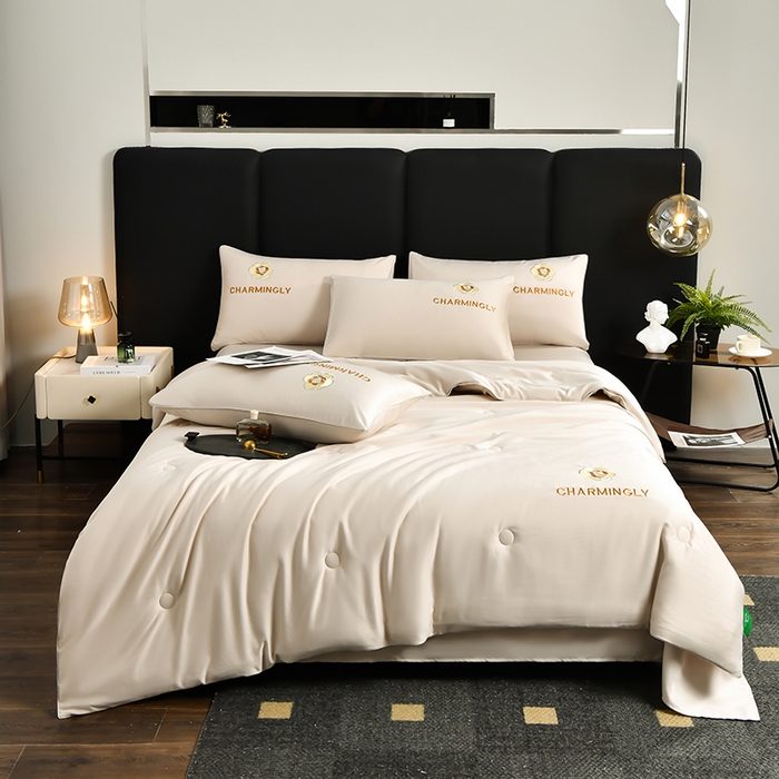 91家纺网 家纺一手货源 找家纺 优尚家纺 2025新款水洗天丝刺绣夏被夏被四件套 米咖色