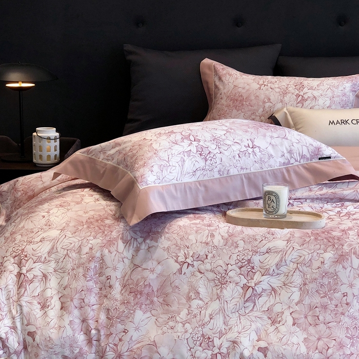 91家纺网 家纺一手货源 找家纺 佳汐蓝2025新款典雅诗意花卉全棉印花四件套券后不低于438/458元 雾隐巴黎-霞光粉