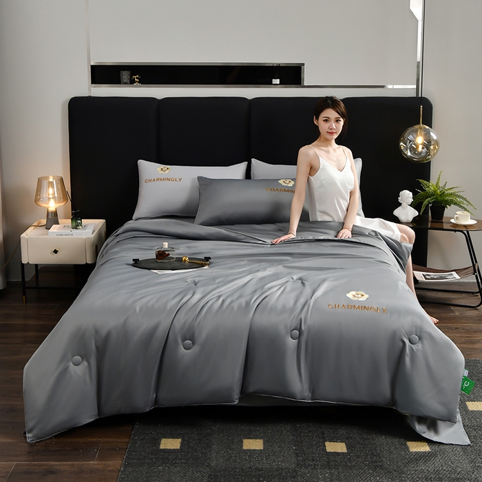 91家纺网 家纺一手货源 找家纺 优尚家纺 2025新款水洗天丝刺绣夏被夏被四件套 深冬灰