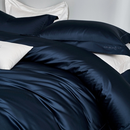 91家纺网 家纺一手货源 找家纺 佳汐蓝 2025新款奢简高支棉柔雾奢缎长绒棉四件套券后不低于628/648元 风暴蓝