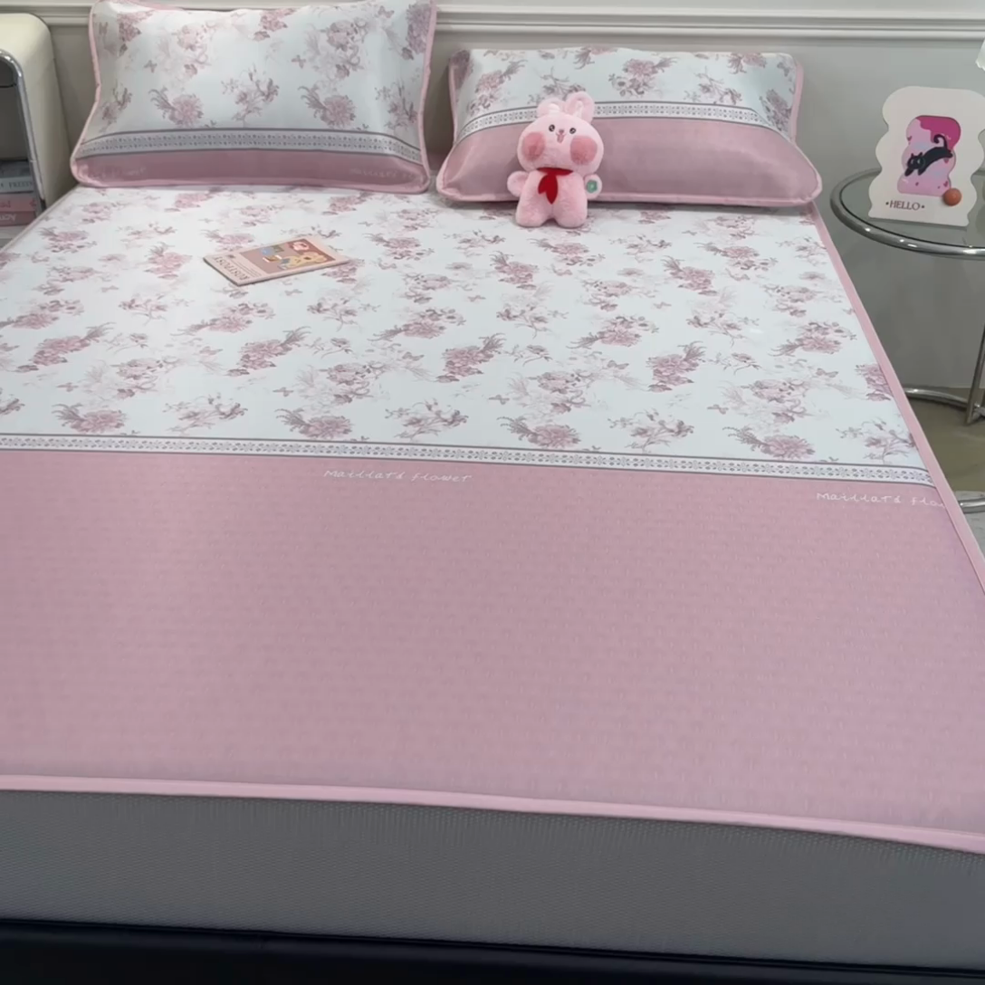 91家纺网 家纺一手货源 找家纺 摩妮卡 2025新款小清新碳光冰丝软席床笠款单床笠三件套 花绮梦-粉