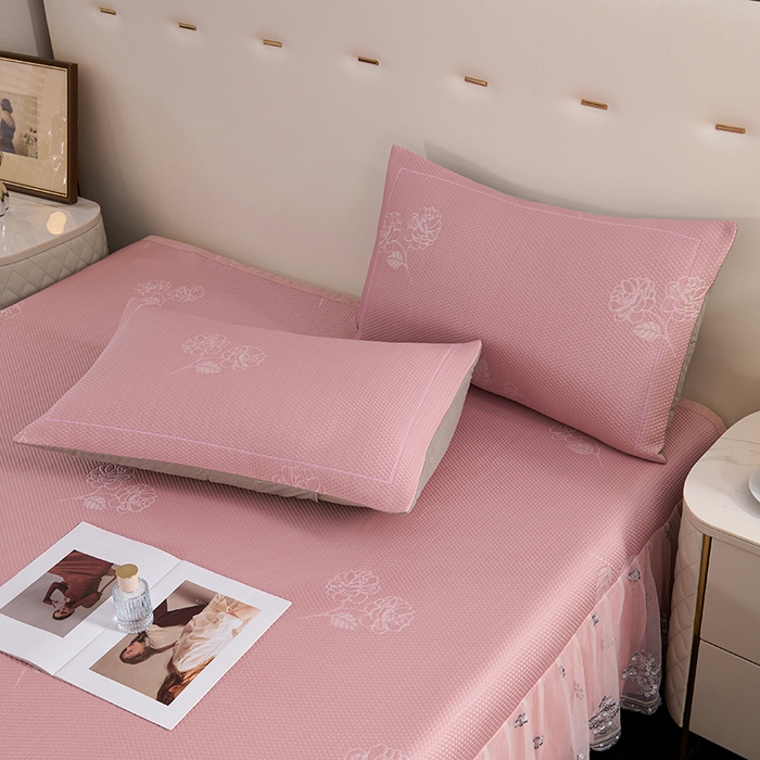 91家纺网 家纺一手货源 找家纺 席之家 2025新款3D冰感蕾丝床裙豆豆席 蕾丝-茶花之恋-粉