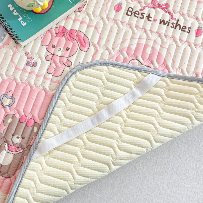 91家纺网 家纺一手货源 找家纺 贝扬思家纺 2025新款亲肤舒适可爱乳胶凉席席子系列 小猫相片