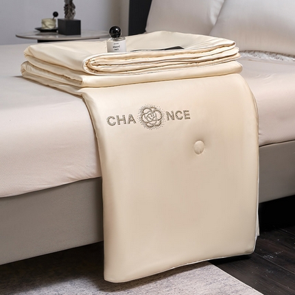 91家纺网 家纺一手货源 找家纺 （总）鸣升家纺 2025新款新款A类冰蓝丝凉感夏被填充蚕蛹蛋白夏凉被空调被