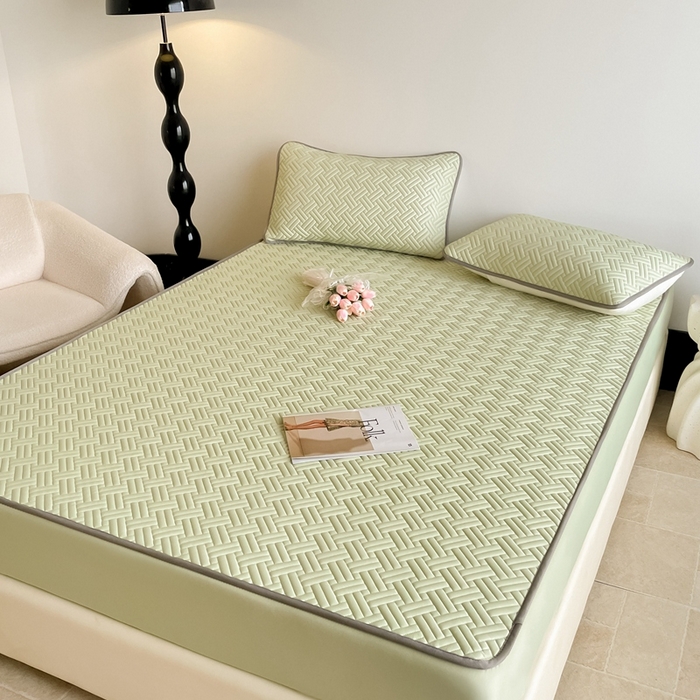 91家纺网 家纺一手货源 找家纺 2025新款加厚乳胶床笠款经典纯色夏被套件 饼干花-果绿