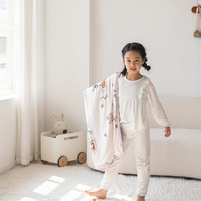 91家纺网 家纺一手货源 找家纺 艾佳宝贝 2025新款A类针织豆豆儿童多功能宿舍午睡安抚盖毯 兔兔的生日-盖毯