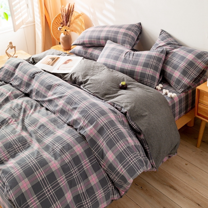 91家纺网 家纺一手货源 找家纺 2025新款A类色织水洗棉单被套 灰粉格