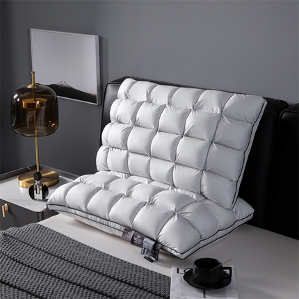 91家纺网 家纺一手货源 找家纺 麦肯锡 2025新款蚕丝面包类羽丝绒枕枕头枕芯（蚕丝卖点 慢回弹） 灰色 48x74cm/只