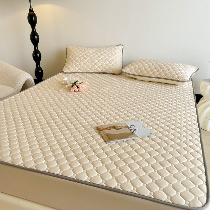 91家纺网 家纺一手货源 找家纺 2025新款加厚乳胶床笠款经典纯色夏被套件 方格-米杏