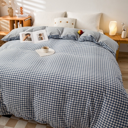 91家纺网 家纺一手货源 找家纺 2025新款A类色织水洗棉单被套 浅蓝小格