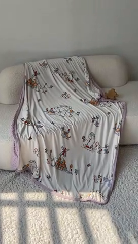 91家纺网 家纺一手货源 找家纺 艾佳宝贝 2025新款A类针织豆豆儿童多功能宿舍午睡安抚盖毯 兔兔的生日-盖毯