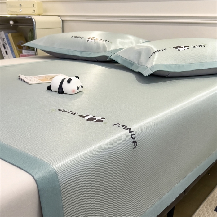 91家纺网 家纺一手货源 找家纺 星座家纺 2025新款600D熊猫烫画冰丝凉席三件套 清凉绿