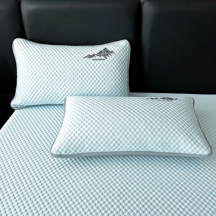 91家纺网 家纺一手货源 找家纺 澳梵家居 2025新款PE中分子A类凉感豆豆刺绣软凉席 冰川-水绿