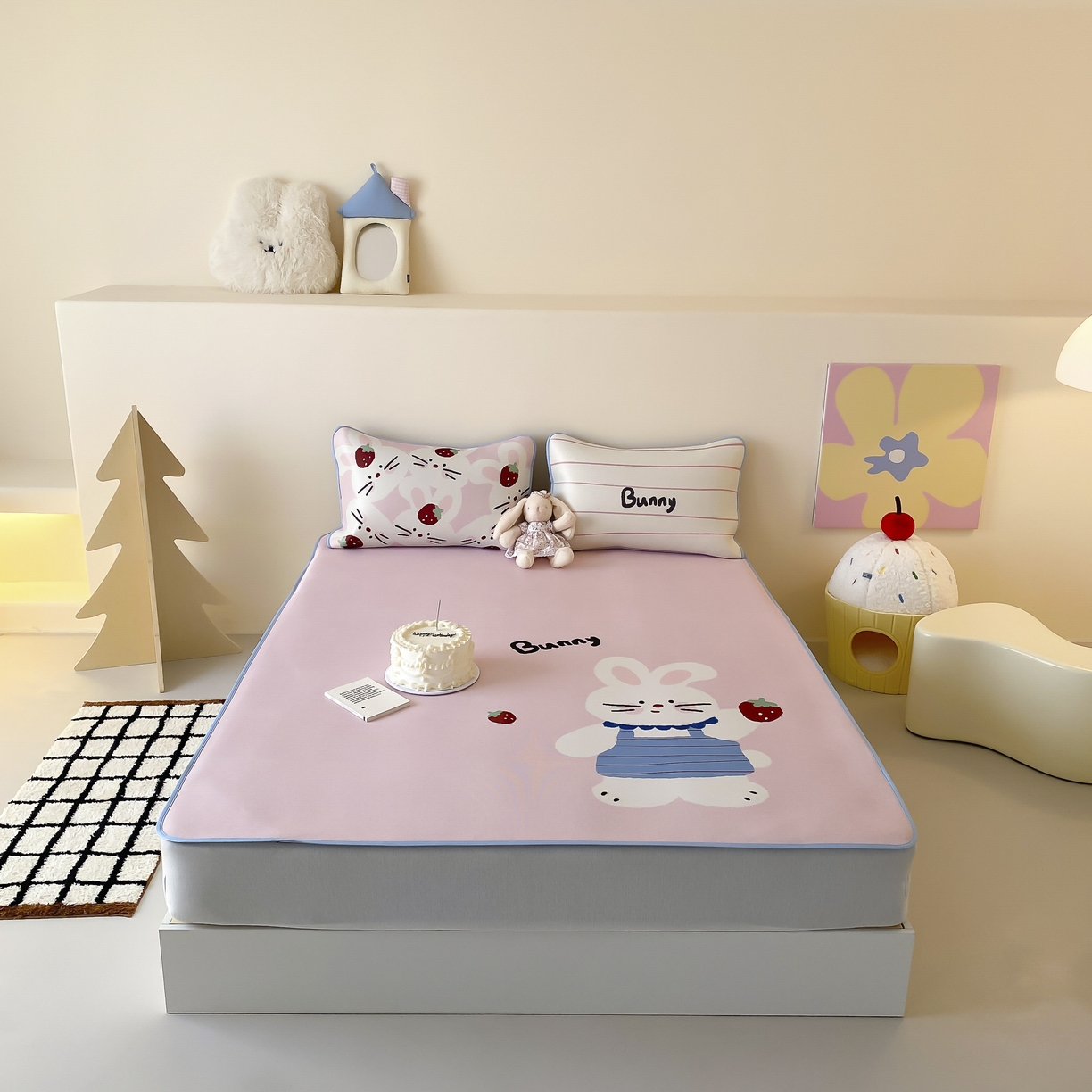 91家纺网 家纺一手货源 找家纺 三味舒屋 2025新款小可爱系列大版印花冰藤凉席 邦尼兔-床席款