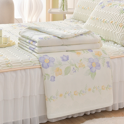 民新家纺 2025新款凉感丝床裙款乳胶凉席夏被四件套凉席三件套 足球花-花香四溢