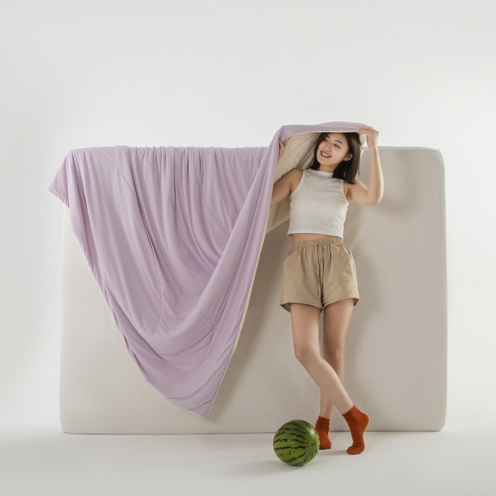 91家纺网 家纺一手货源 找家纺 锦禾穗 2025新款高克重双面锦氨凉感冰菓裸感被 丁香紫