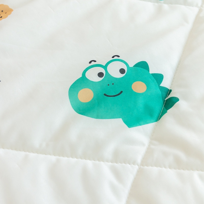 91家纺网 家纺一手货源 找家纺 艾佳宝贝 2025春夏新款A类凉感丝儿童糖果抗菌夏被 hello 恐龙