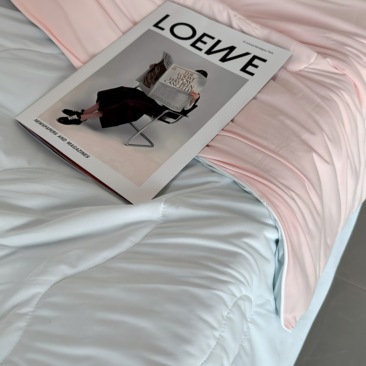 91家纺网 家纺一手货源 找家纺 兜米 2025夏季玻尿酸凉感冰皮被夏凉被空调被 浅蓝拼粉色