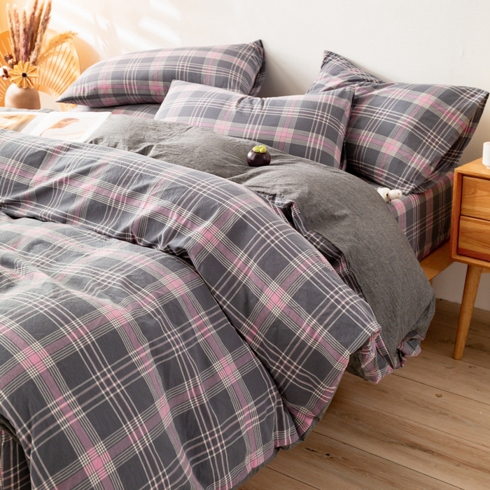 91家纺网 家纺一手货源 找家纺 2025新款A类色织水洗棉单被套 灰粉格