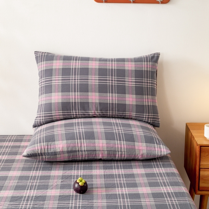 91家纺网 家纺一手货源 找家纺 2025新款A类色织水洗棉单被套 灰粉格