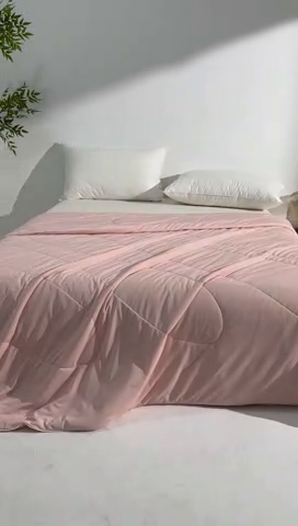 91家纺网 家纺一手货源 找家纺 库里梦家纺 2025新款A类母婴级礼盒装深海水藻凉感被夏被 桃花粉