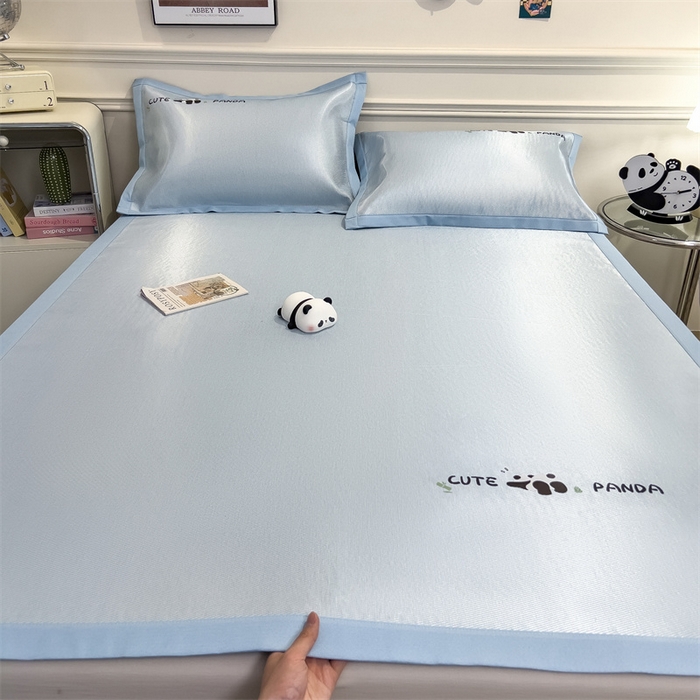 91家纺网 家纺一手货源 找家纺 星座家纺 2025新款600D熊猫烫画冰丝凉席三件套 清凉蓝