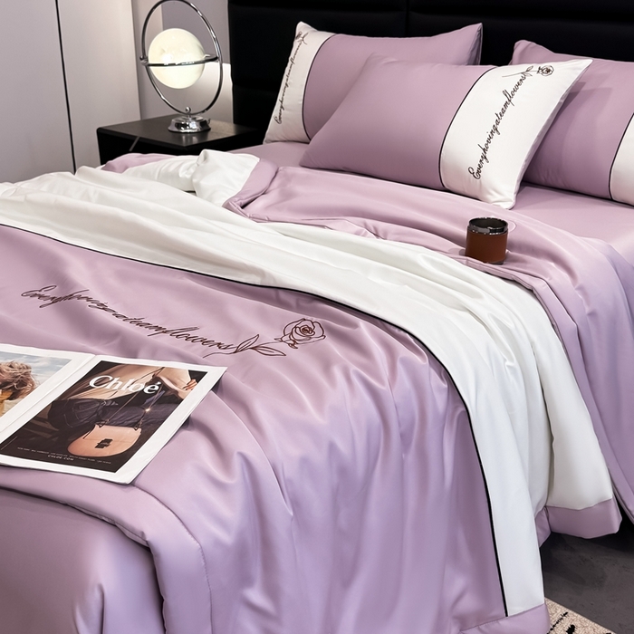 91家纺网 家纺一手货源 找家纺 卡罗兰 2025新款水洗真丝夏凉被空调被拼接款手工包边浪漫花语系列 浪漫花语-香芋紫