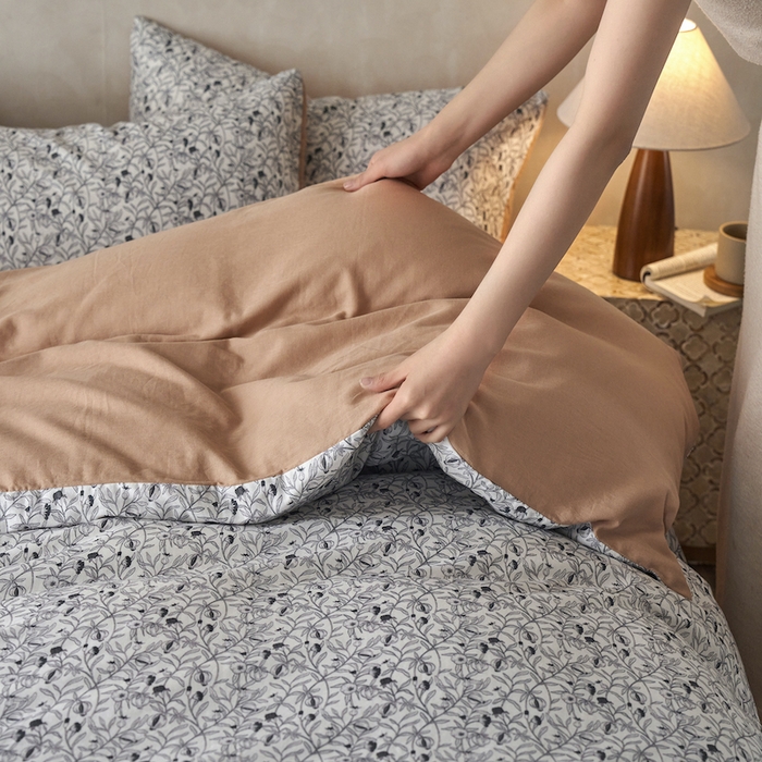 91家纺网 家纺一手货源 找家纺 千朵森 2025新款高品质ins风A类全棉纯棉双层纱四件套（泽塔斯） 泽塔斯-铃兰