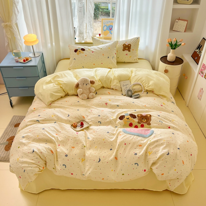 91家纺网 家纺一手货源 找家纺 （总）罗亿家纺 2025新款110g高克重云朵棉直播热款毛巾绣四件套(场景二）提供买家秀