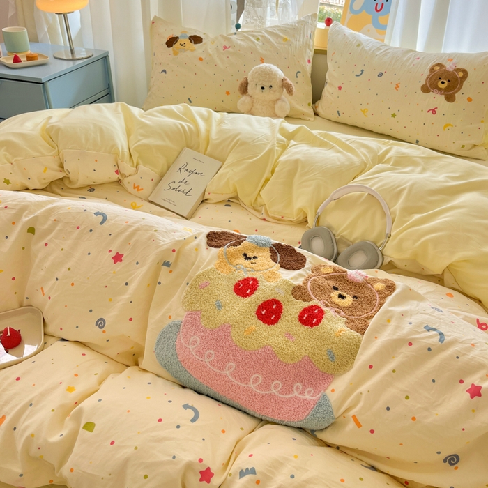 91家纺网 家纺一手货源 找家纺 （总）罗亿家纺 2025新款110g高克重云朵棉直播热款毛巾绣四件套(场景二）提供买家秀