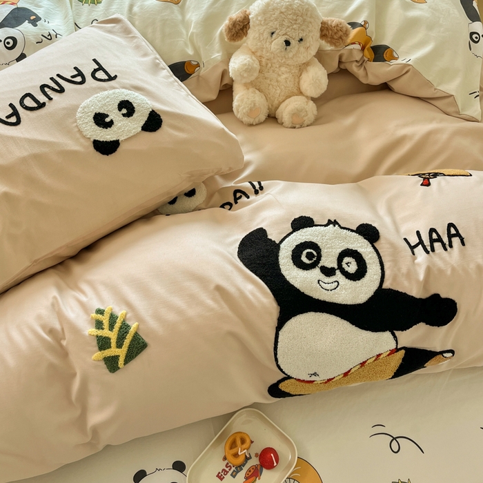 91家纺网 家纺一手货源 找家纺 罗亿家纺 2025新款110g高克重云朵棉直播热款毛巾绣四件套(场景二）提供买家秀 熊猫会功夫