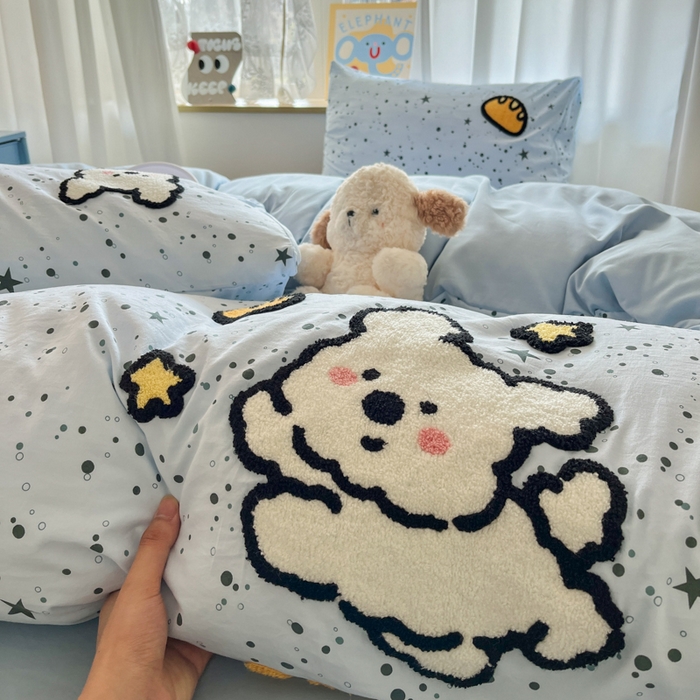 91家纺网 家纺一手货源 找家纺 罗亿家纺 2025新款110g高克重云朵棉直播热款毛巾绣四件套(场景二）提供买家秀 星空线条狗