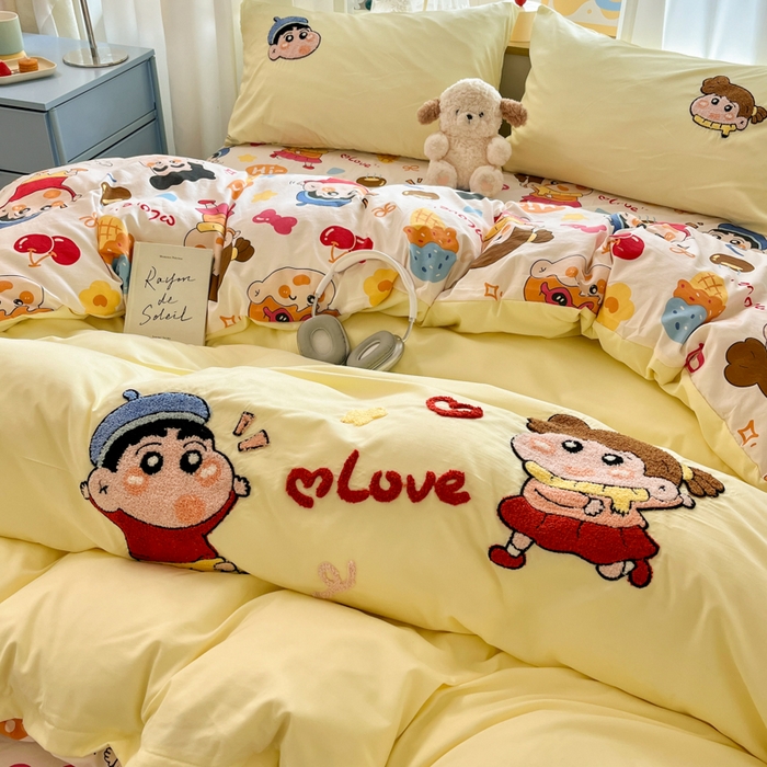 91家纺网 家纺一手货源 找家纺 罗亿家纺 2025新款110g高克重云朵棉直播热款毛巾绣四件套(场景二）提供买家秀 小新的爱情